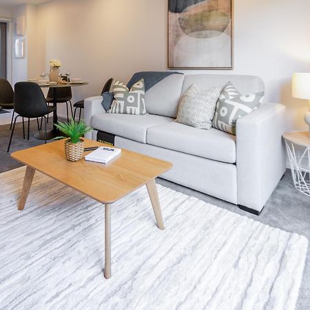 Urban Park Escape 2 Bed 2 Bath W/Carpark Lägenhet Christchurch Exteriör bild